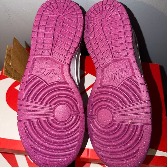 Nike Dunk Low Women’s - Picture 7 of 8